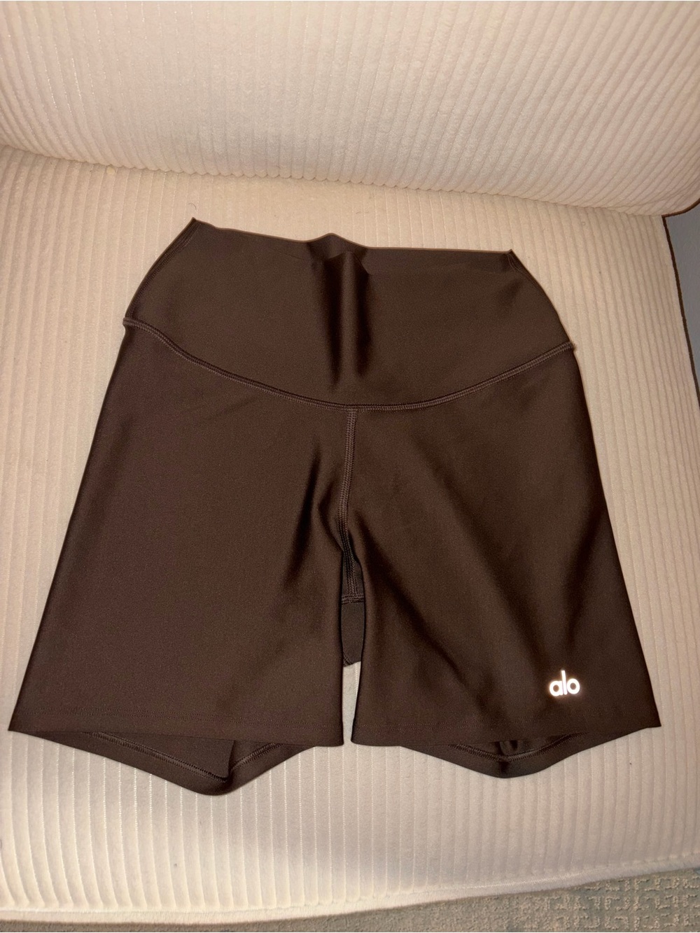 Alo Yoga High-Waist Biker Shorts Brown Size Small